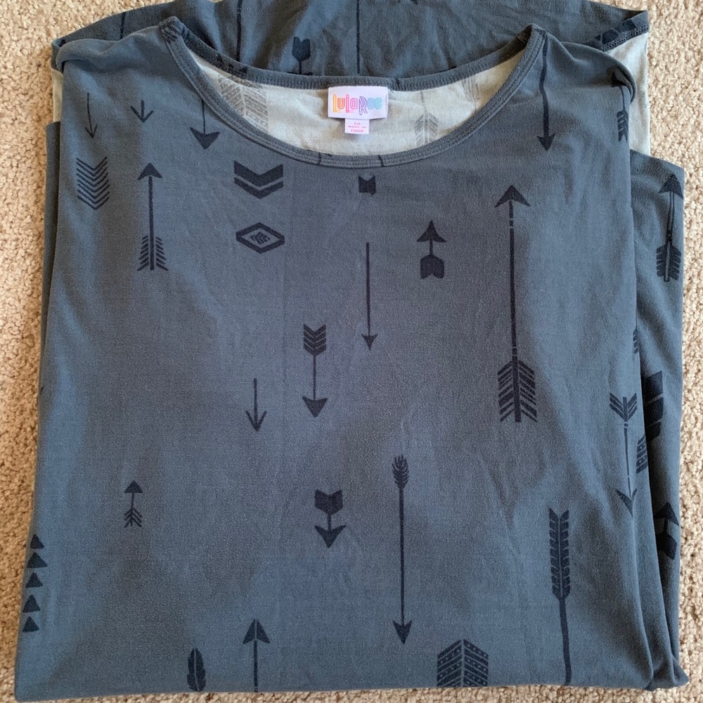 Lularoe high low shirt